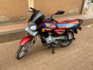 Bajaj CT 125X 2023 Red