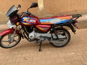 Bajaj CT 125X 2023 Red