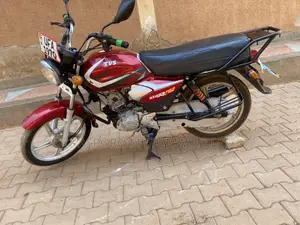 TVS HLX 125 2021 Red