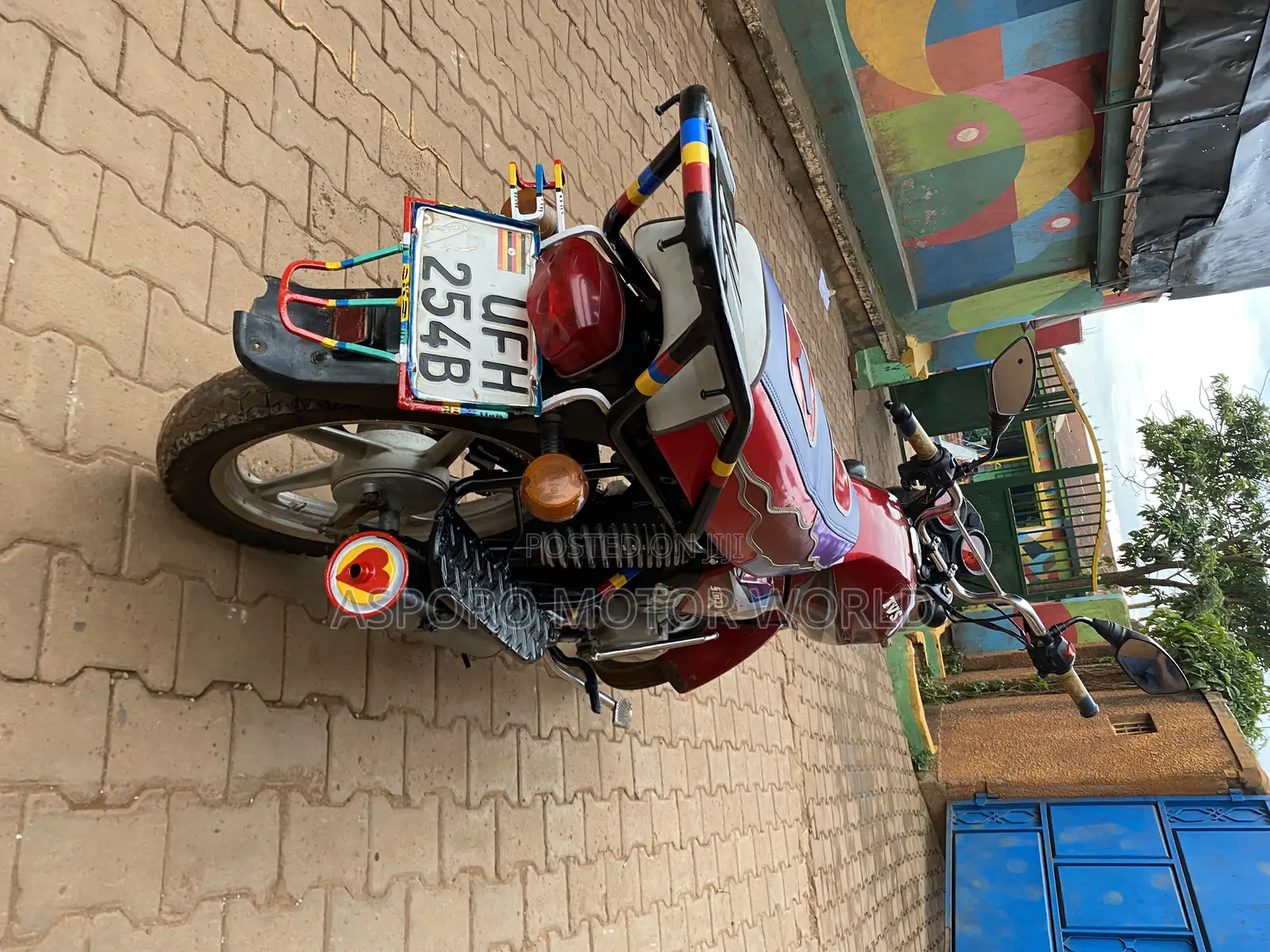 TVS HLX 125 2021 Red