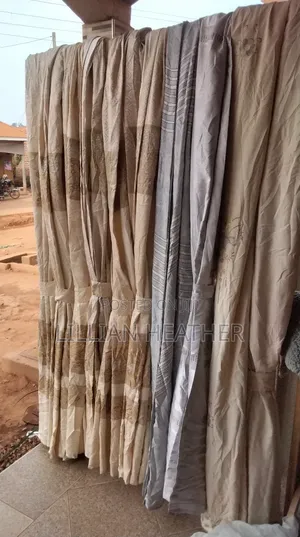 Second Hand Quality Curtains and Bedsheets