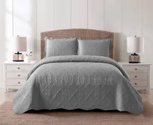 Cotton Bedspreads Available in Different Colors