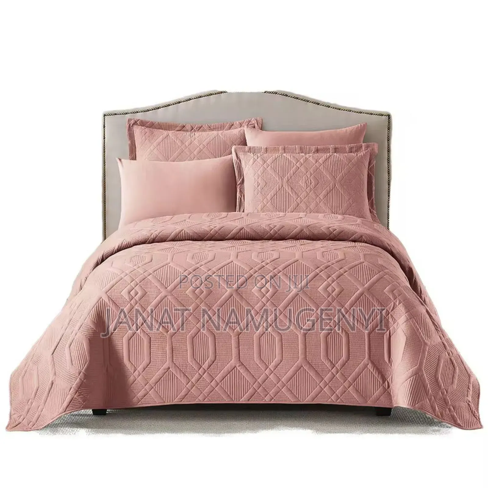 Cotton Bedspreads Available in Different Colors
