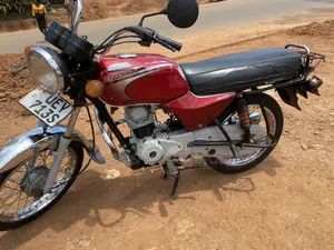 Bajaj Boxer 100 2021 Red