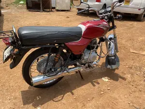 Bajaj Boxer 100 2021 Red