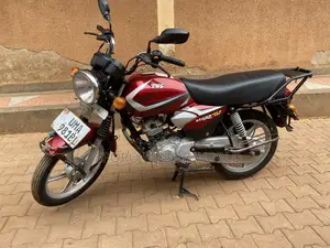 TVS HLX 125 2025 Red