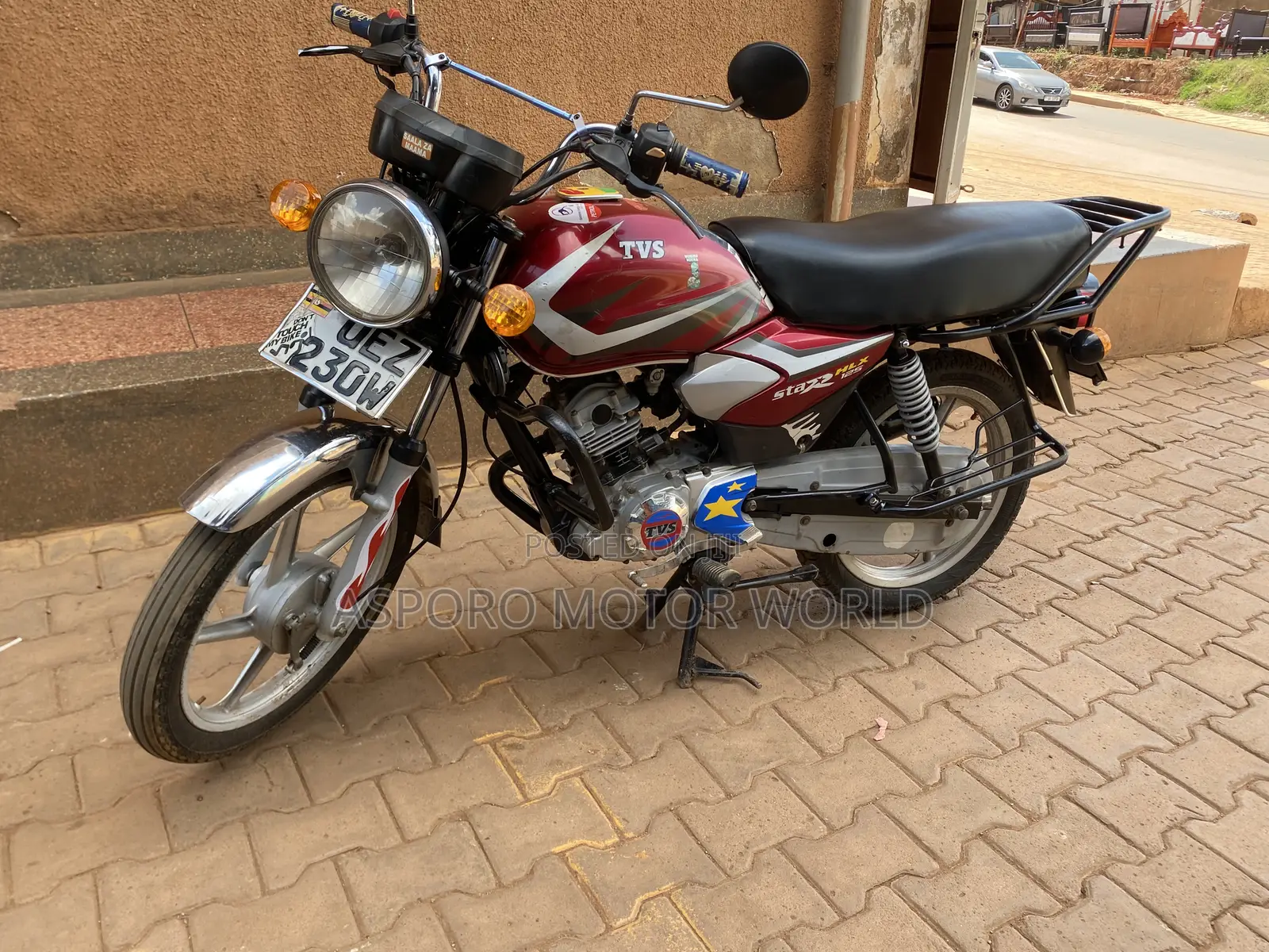 TVS HLX 125 2021 Red