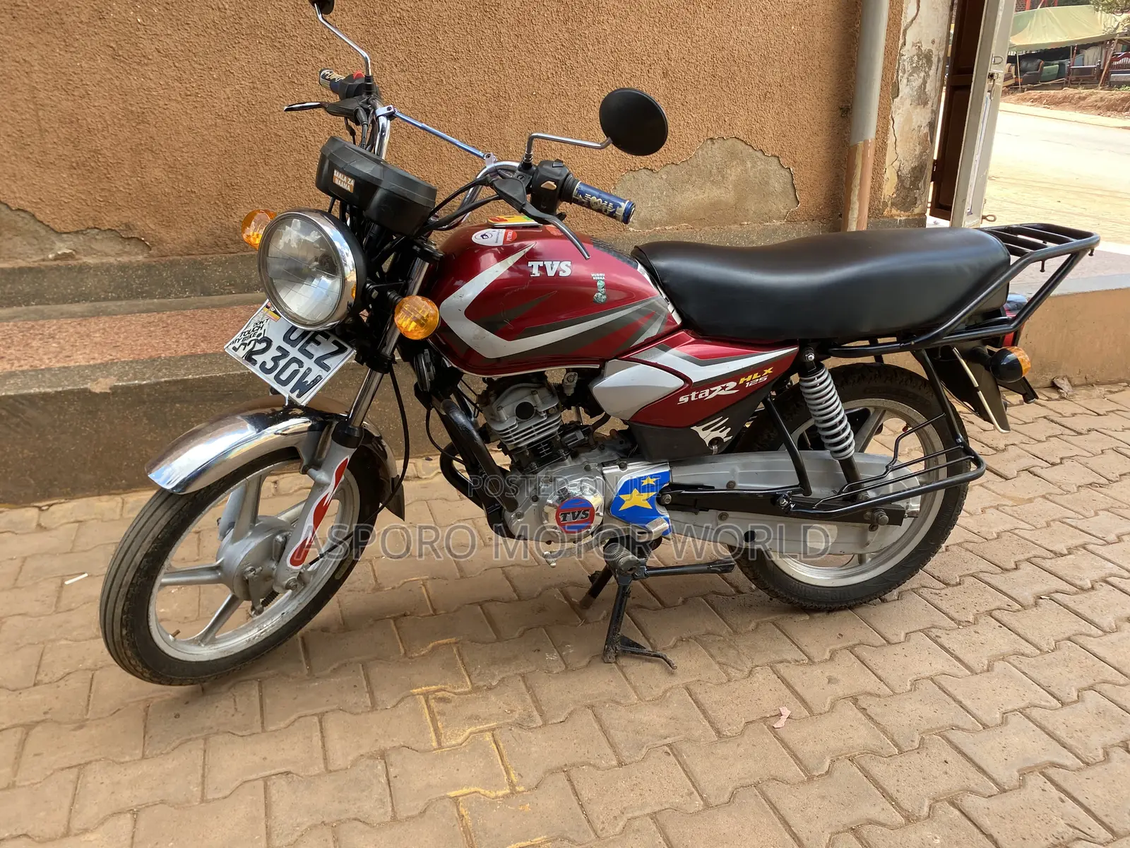 TVS HLX 125 2021 Red
