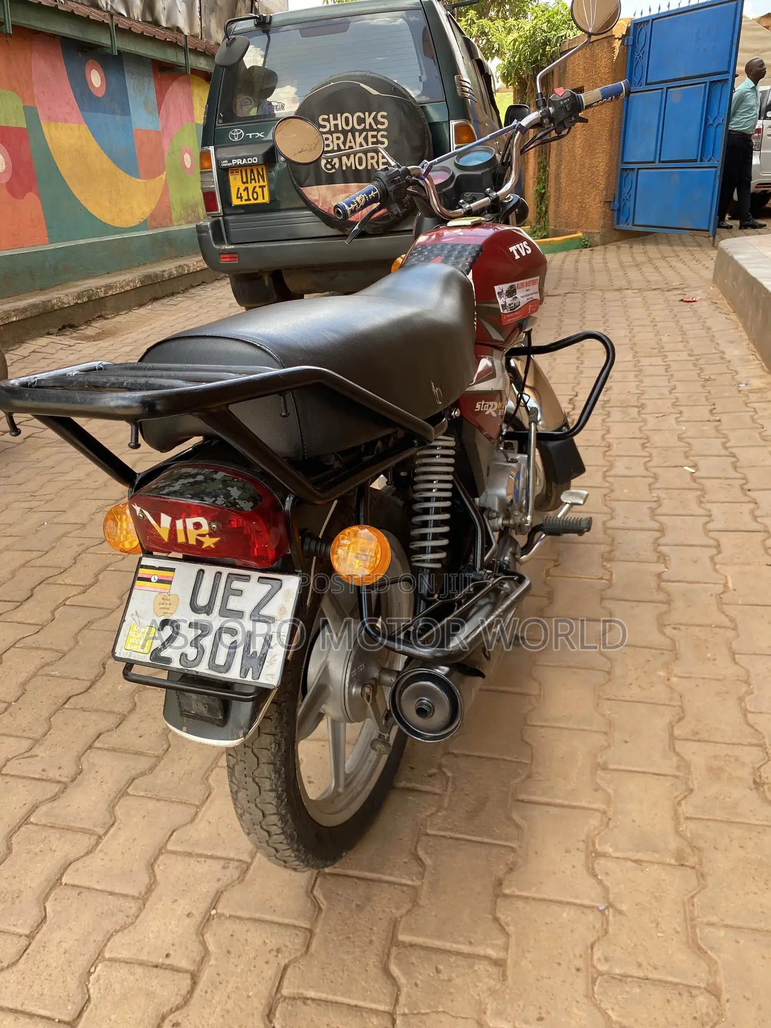 TVS HLX 125 2021 Red
