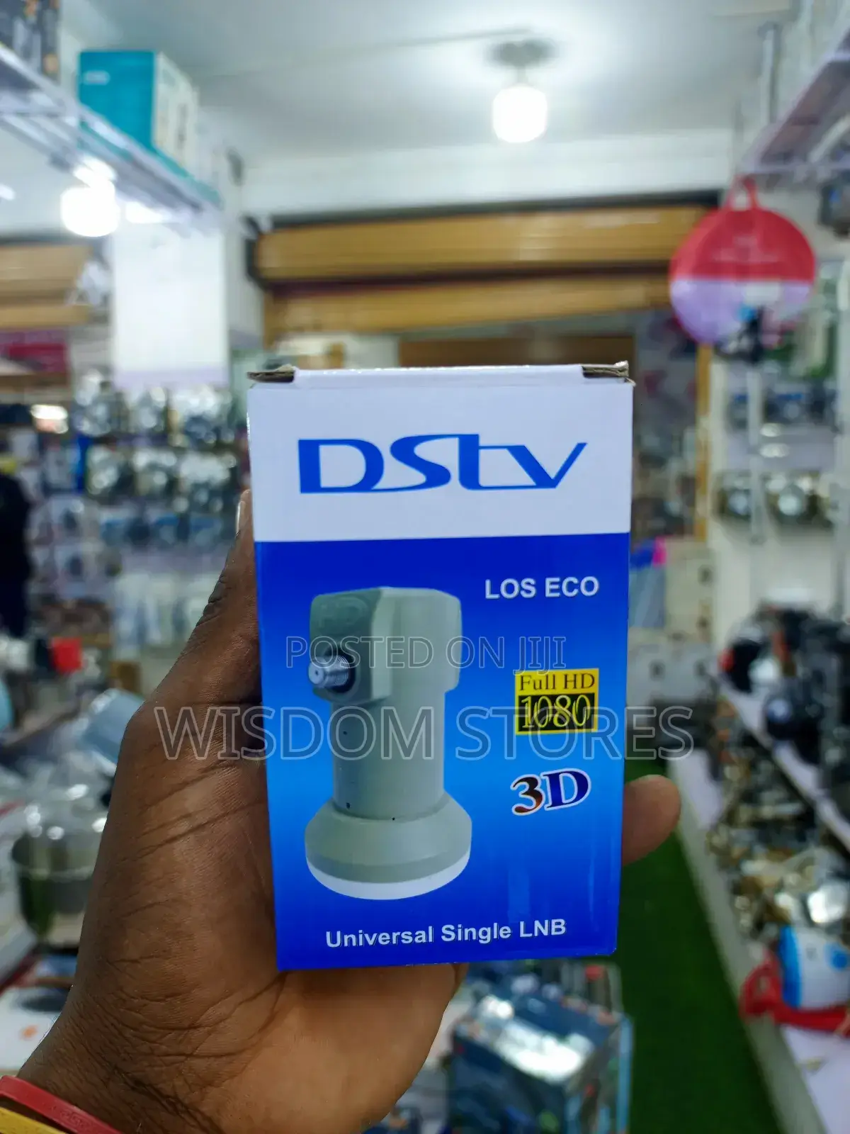 DSTV Universal Single LNB (Low-Noise Block Downconverter).