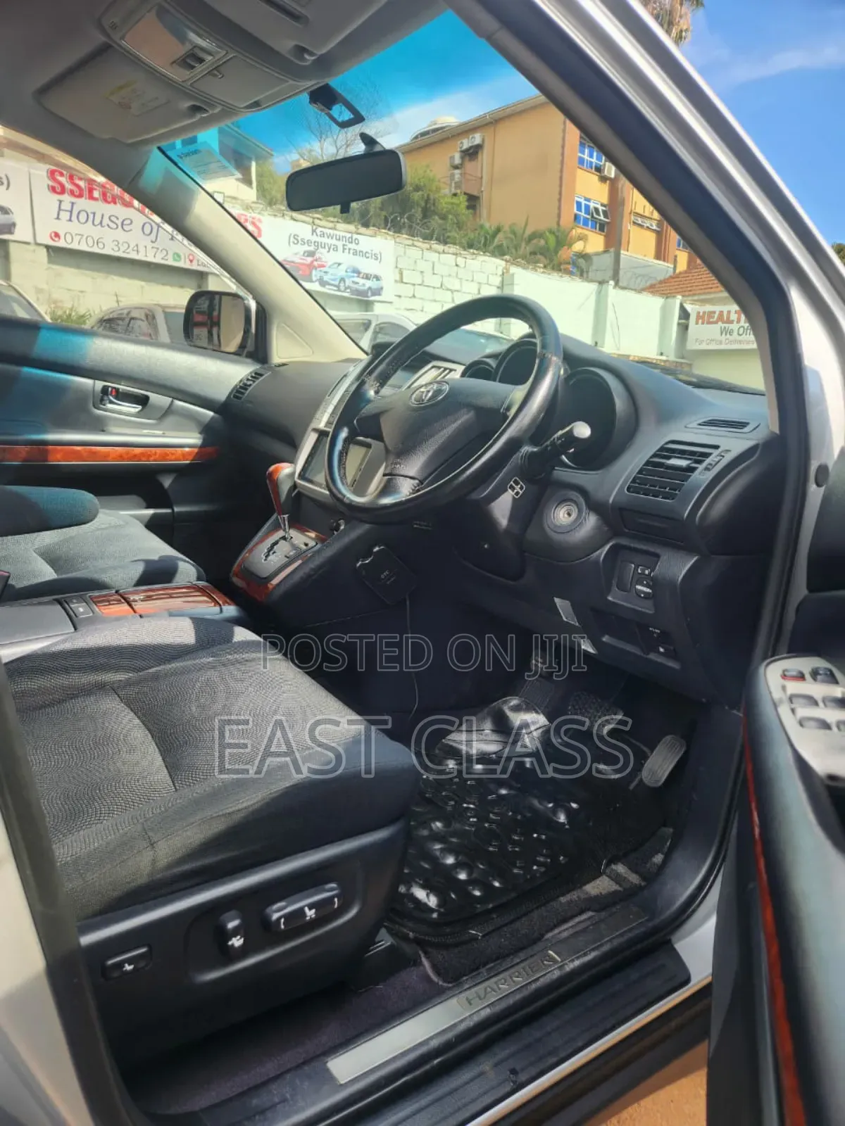 Toyota Harrier 2.4 2010 Silver