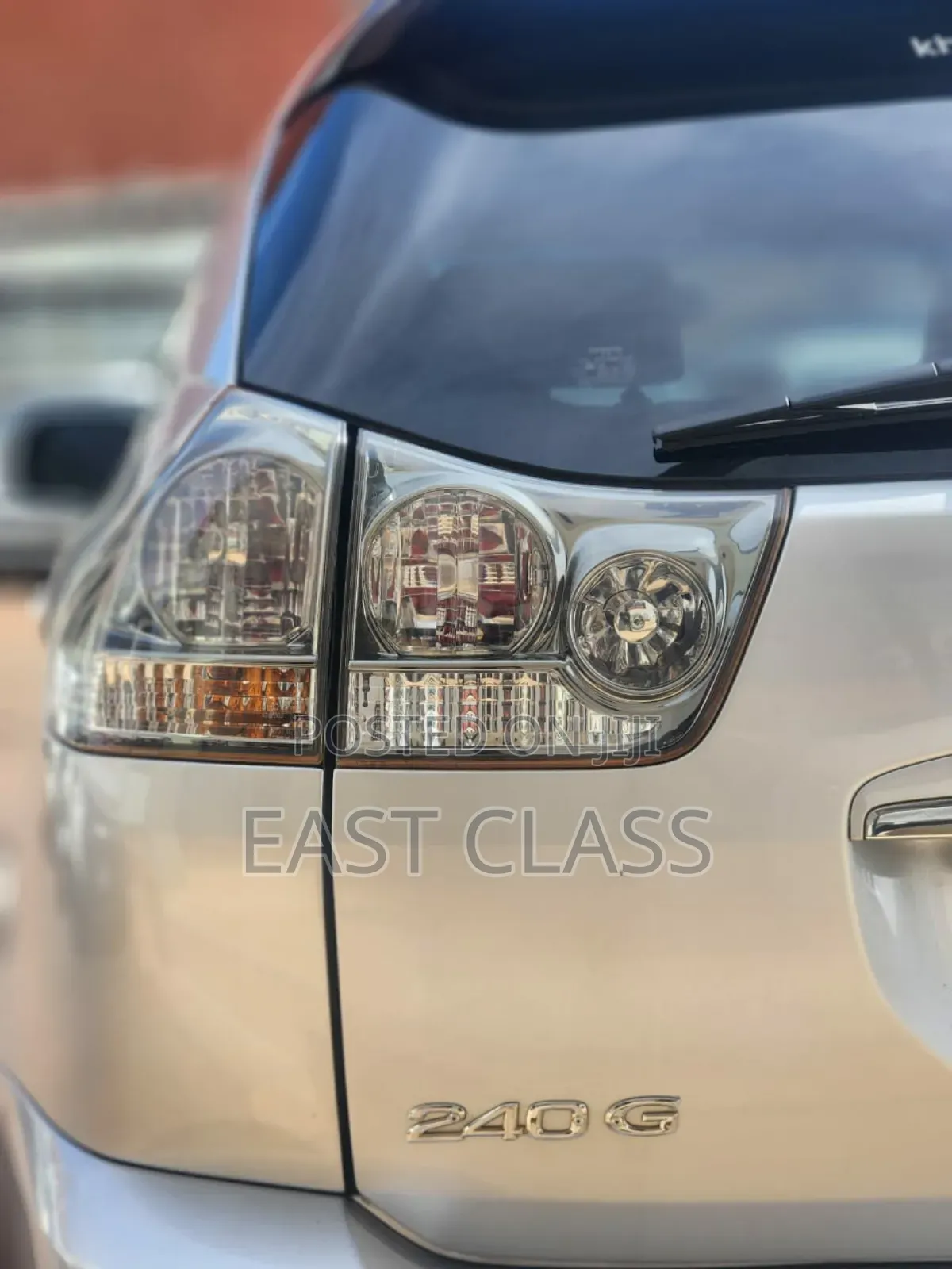 Toyota Harrier 2.4 2010 Silver