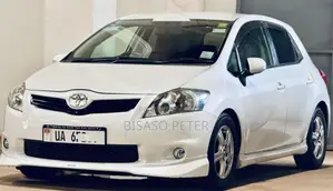 Toyota Auris 2012 White
