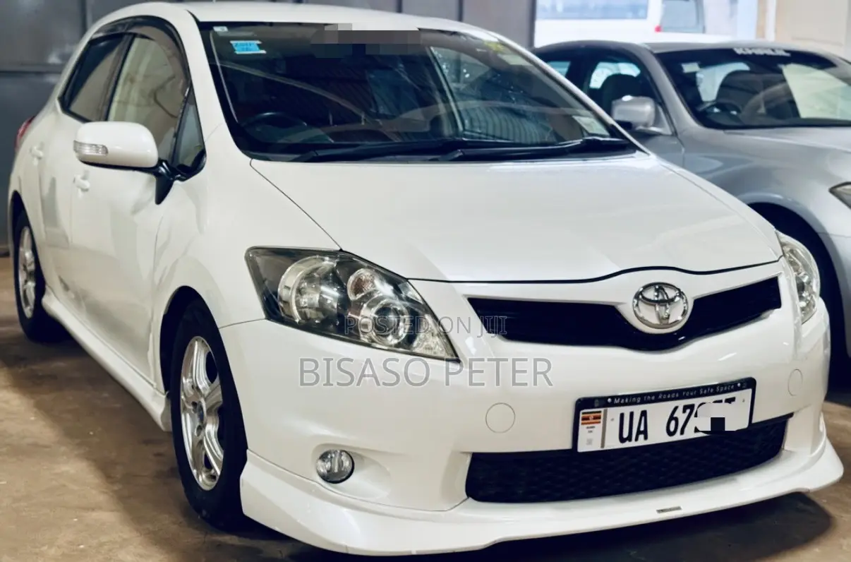Toyota Auris 2012 White