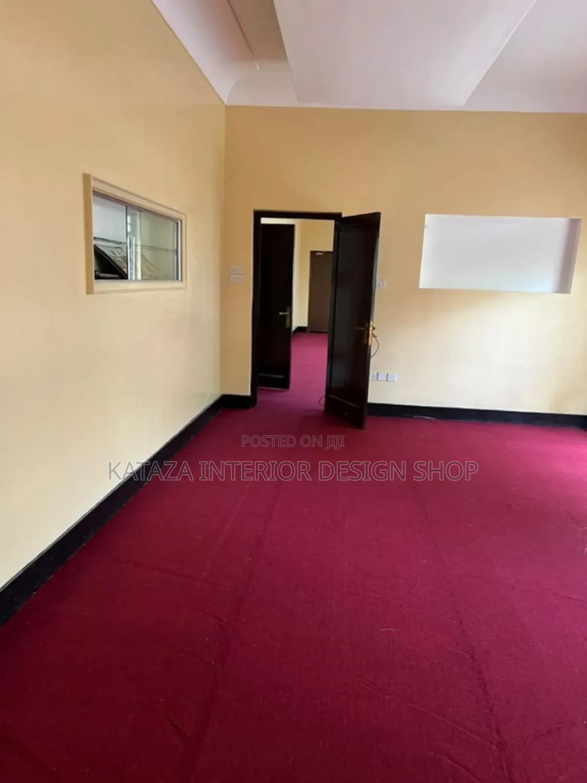 Maroon Wall to Wall Woolen Carpets