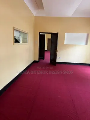 Maroon Wall to Wall Woolen Carpets