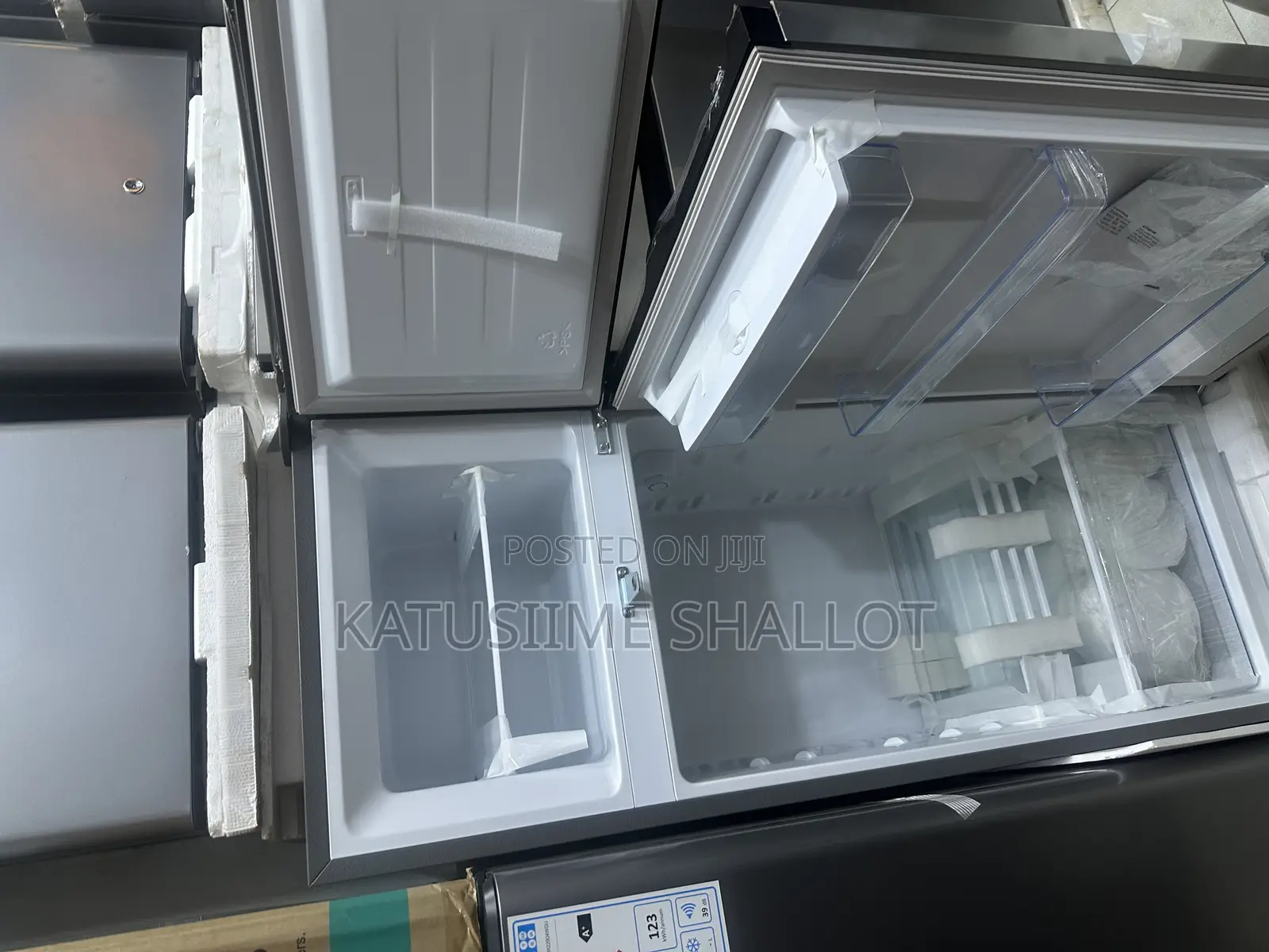 Hisense 270litres Fridge