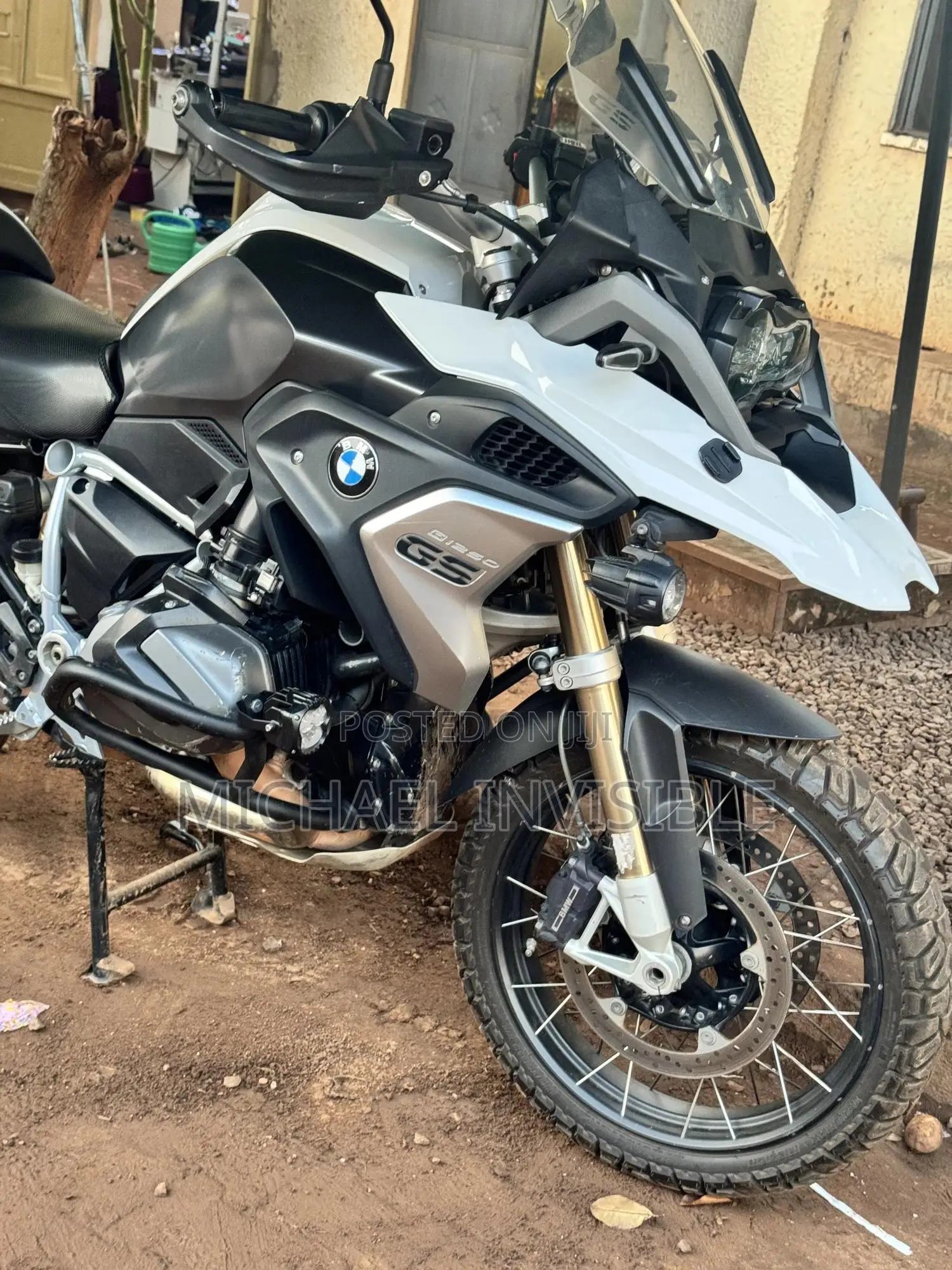 BMW R1250GS 2023 White