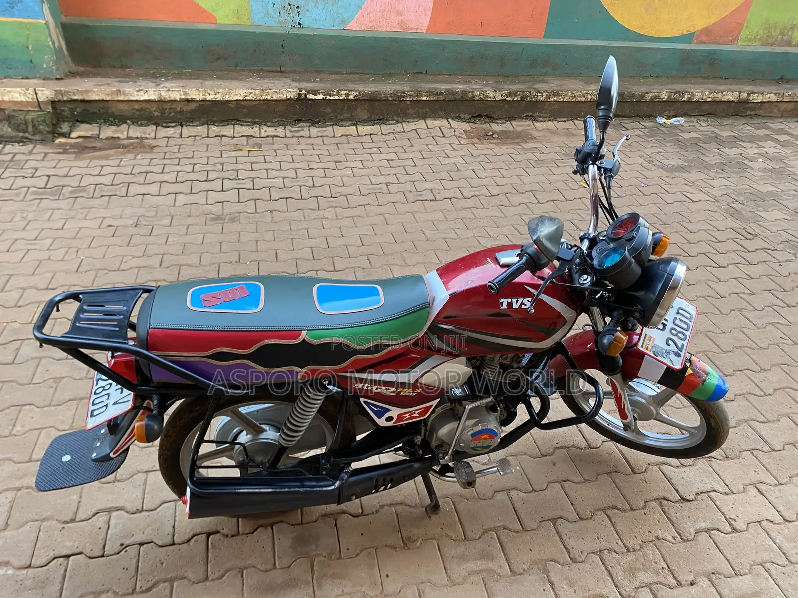 TVS HLX 125 2022 Red