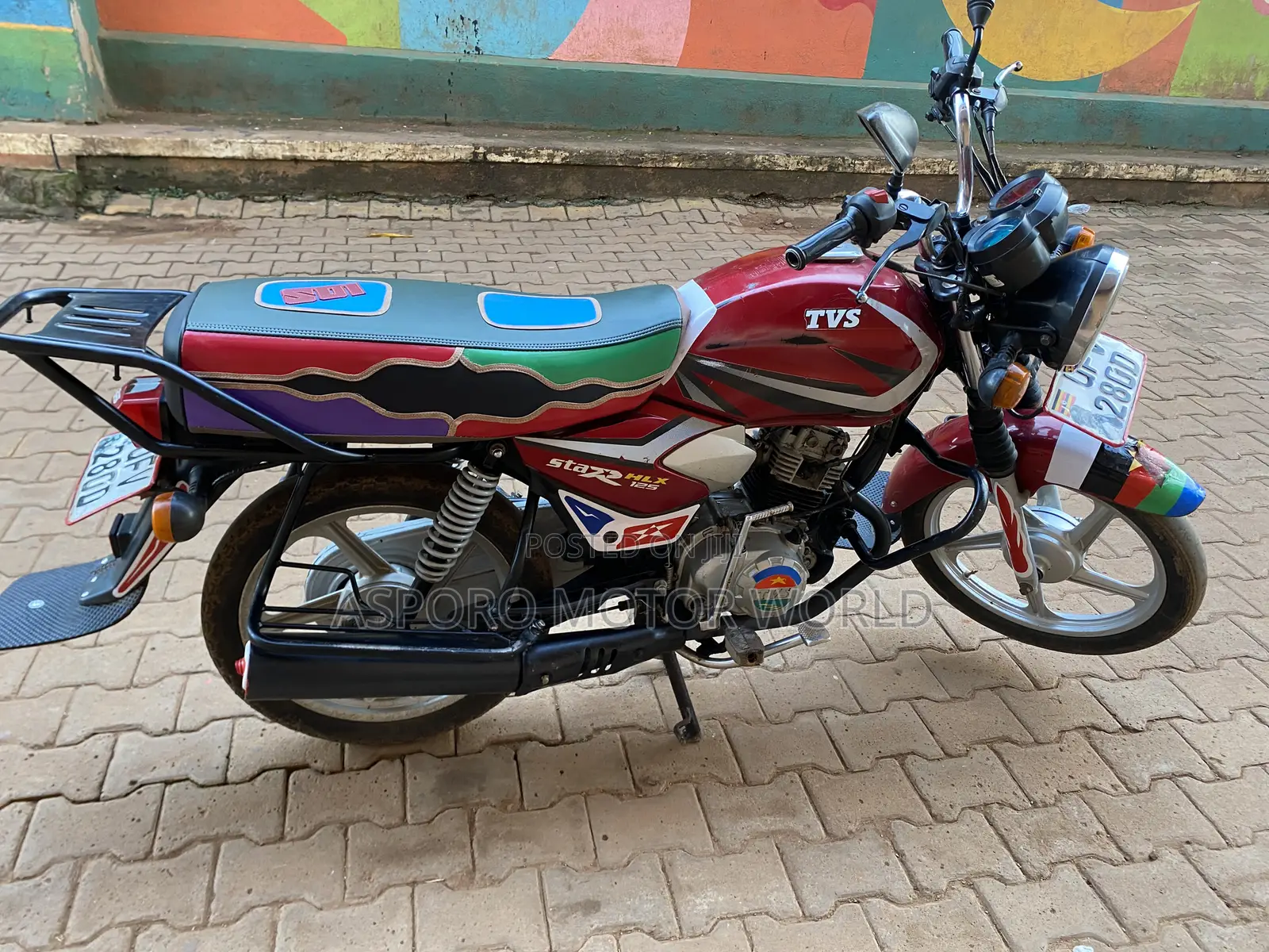 TVS HLX 125 2022 Red