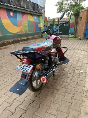 TVS HLX 125 2022 Red
