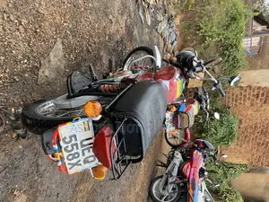 Bajaj Boxer 100 2021 Red