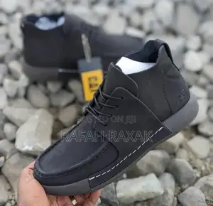 Men’S Pale Black Cat Casual Leather Boots