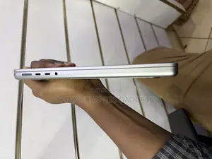 Laptop Apple MacBook Pro 2021 M1 16GB Apple M1 Pro SSD 1T