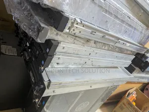 Server Dell Poweredge R2950 16GB Intel Xeon SSHD (Hybrid) 1T