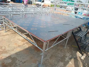 Performing Stage Ten by Five Miters