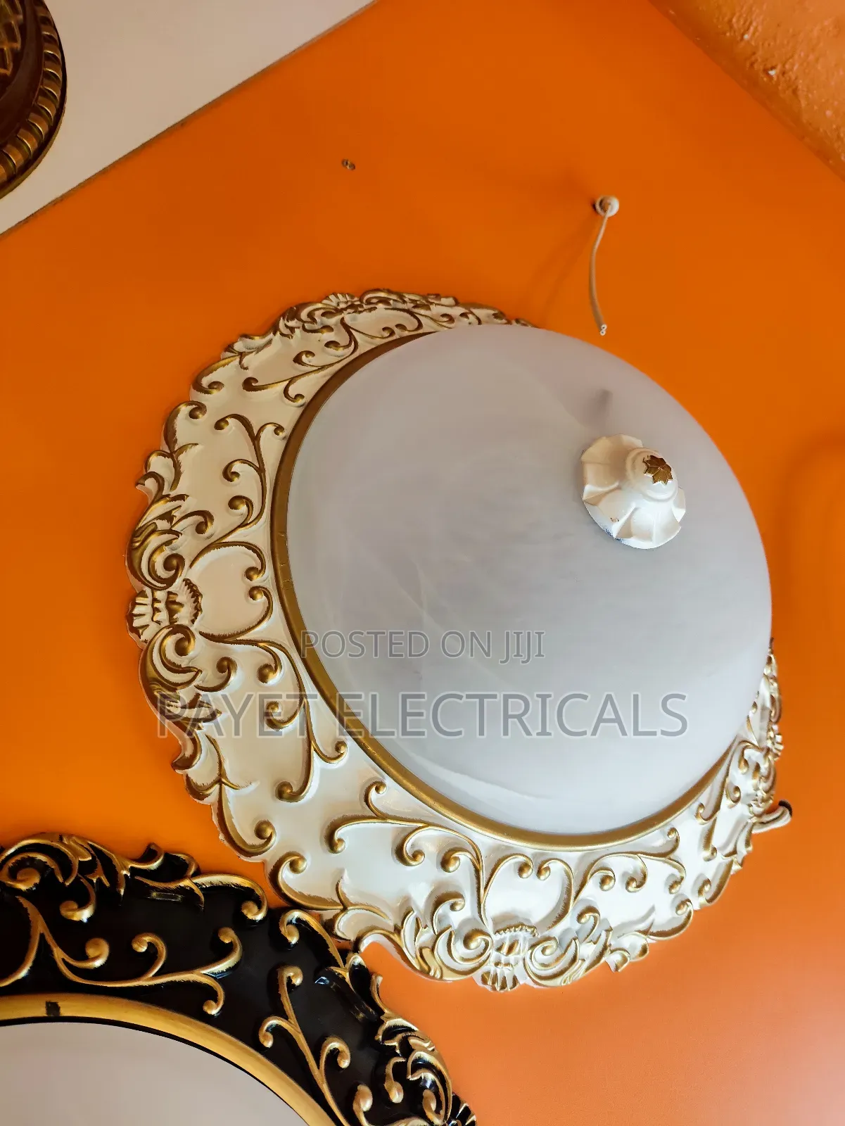 Gold/White Sitting Room Lamp Holder