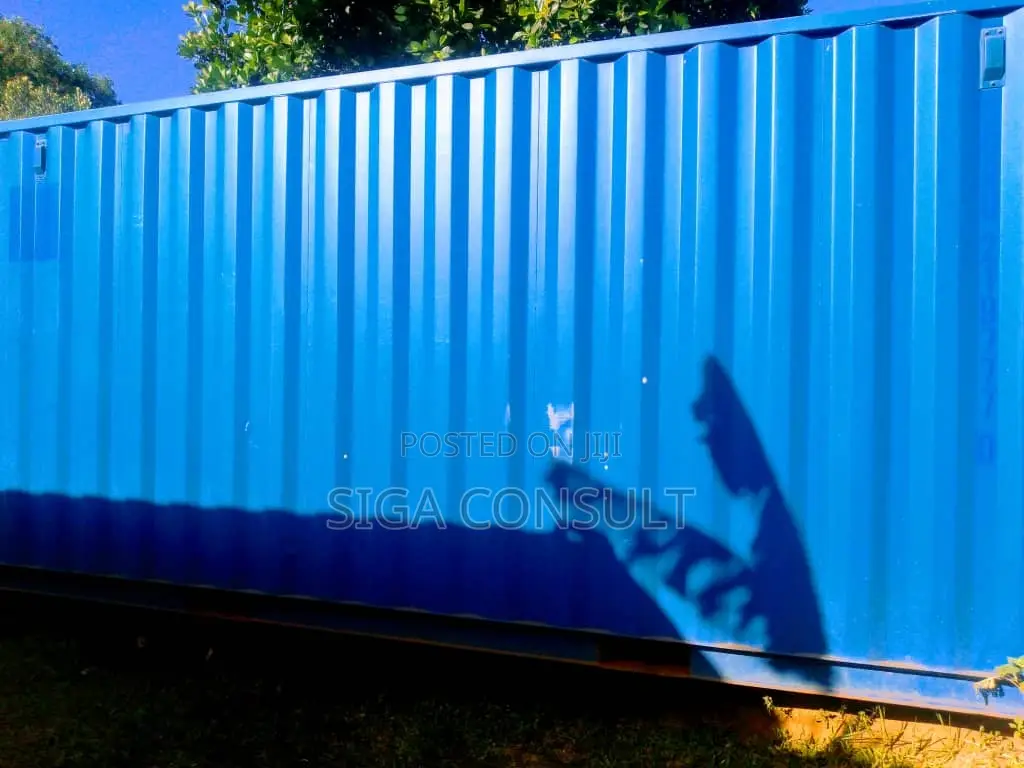 20ft Clean Cargo Empty Containers on Sale in Entebbe