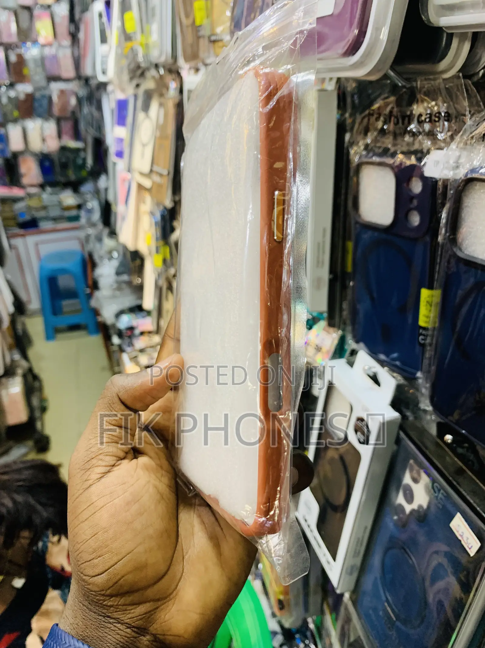 iPhone 17 Pro Max Cases With a Wireless Charger