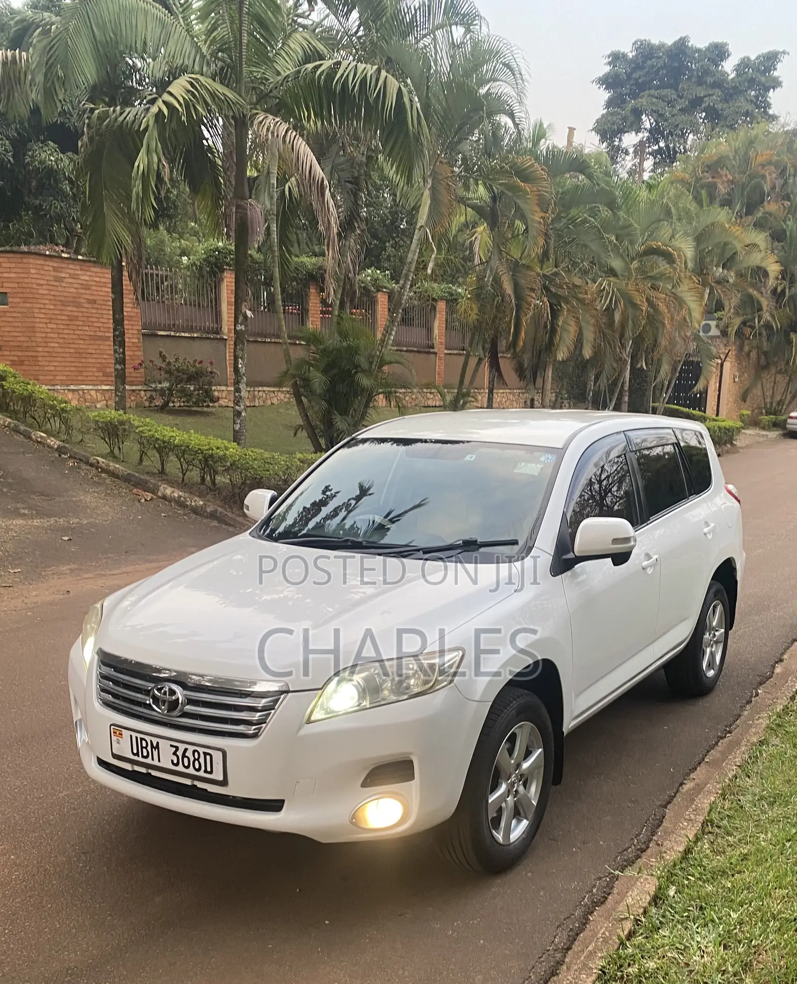 Toyota Vanguard 2009 White