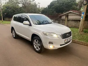 Toyota Vanguard 2009 White