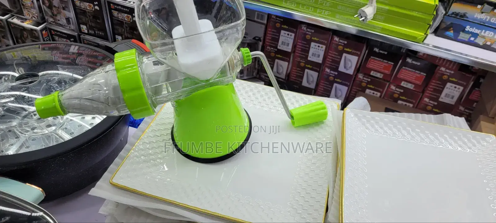 Manual Juicer or Manual Blender