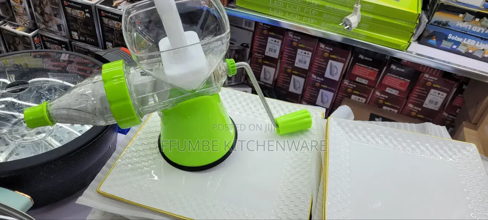 Manual Juicer or Manual Blender