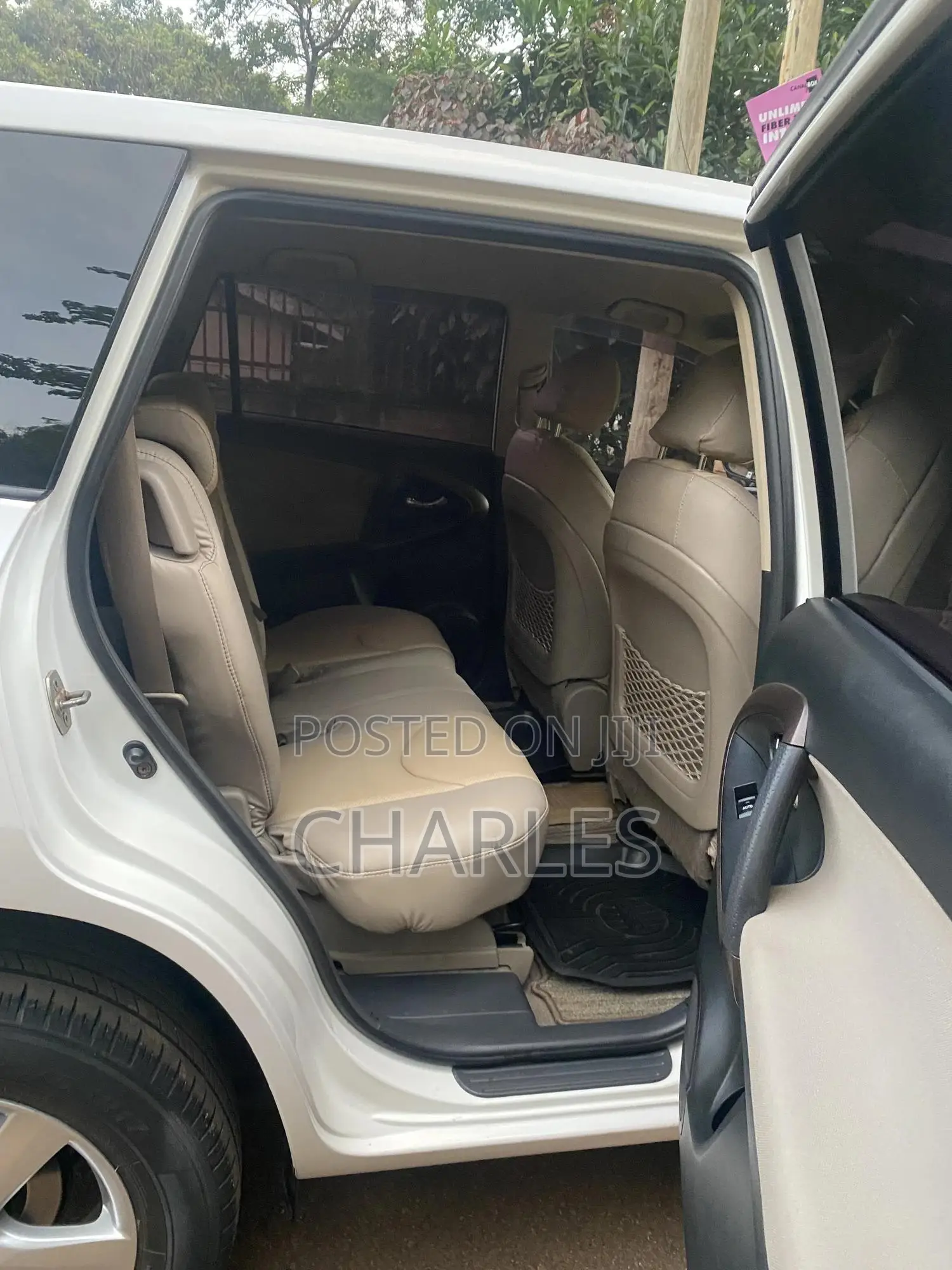 Toyota Vanguard 2009 White