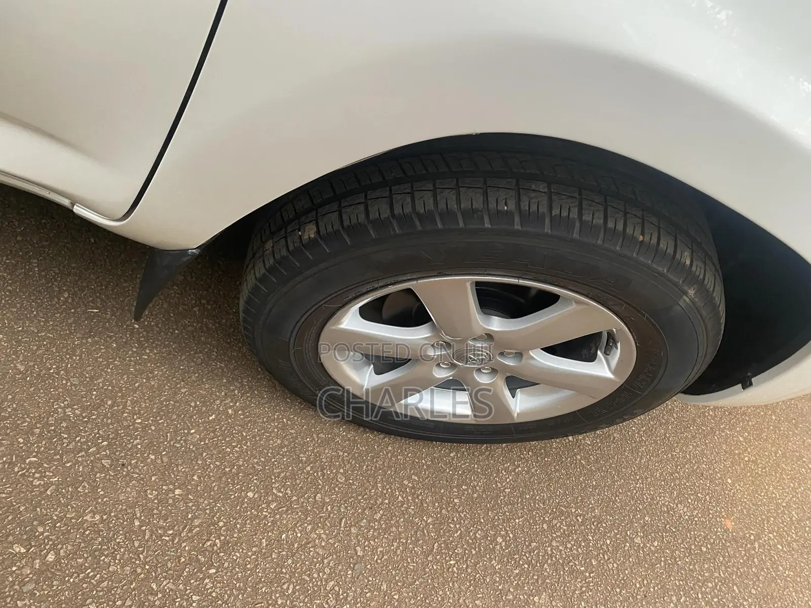 Toyota Vanguard 2009 White