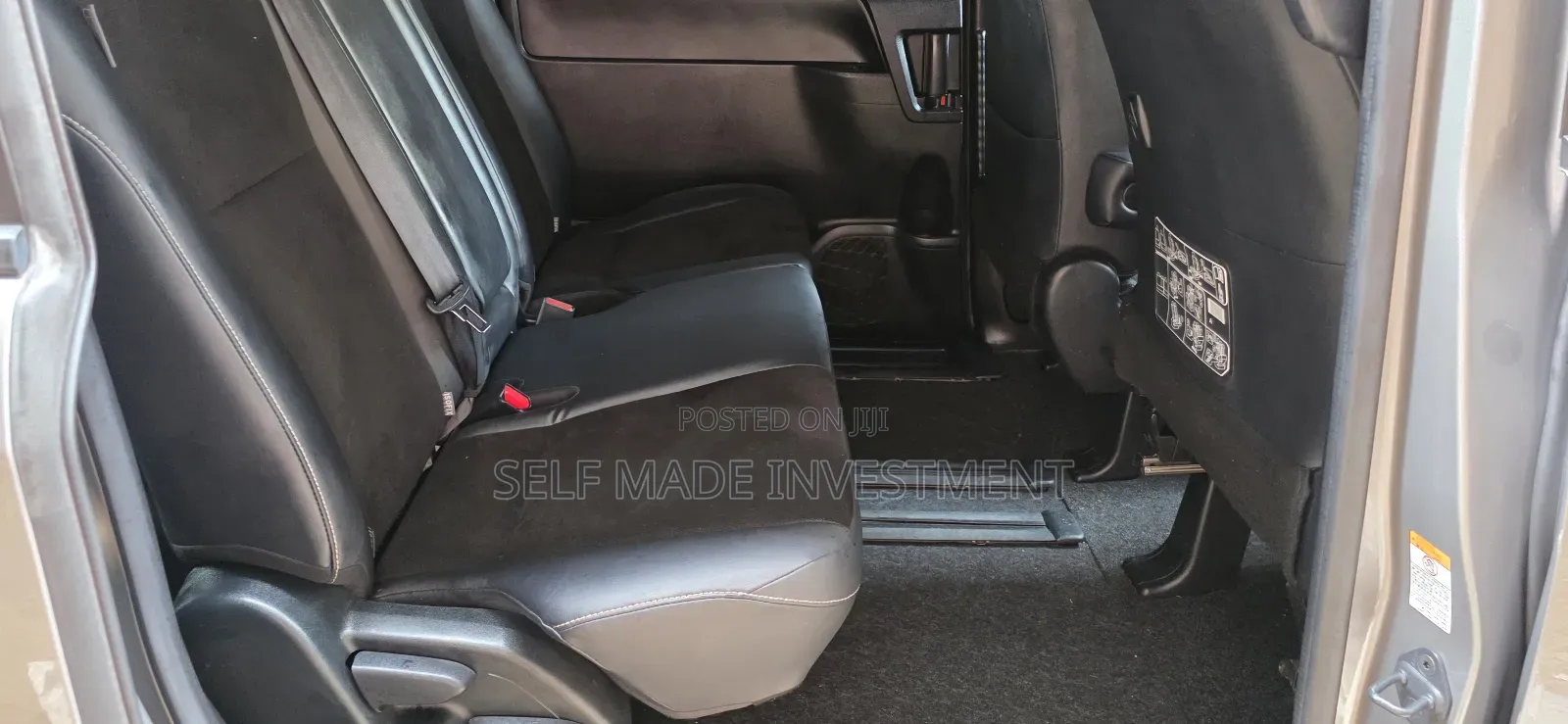 Toyota Noah 2017 Gray