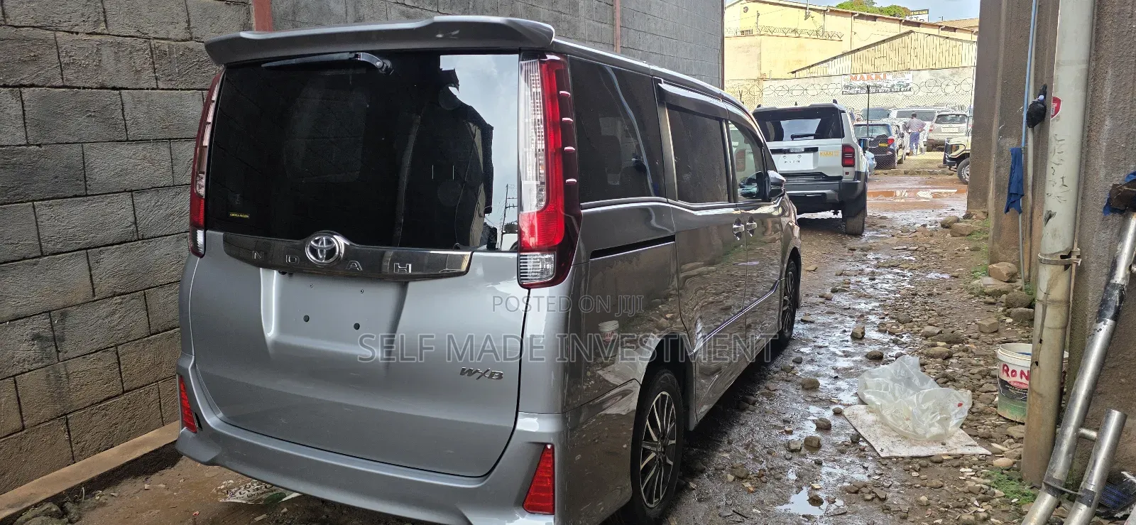 Toyota Noah 2017 Gray