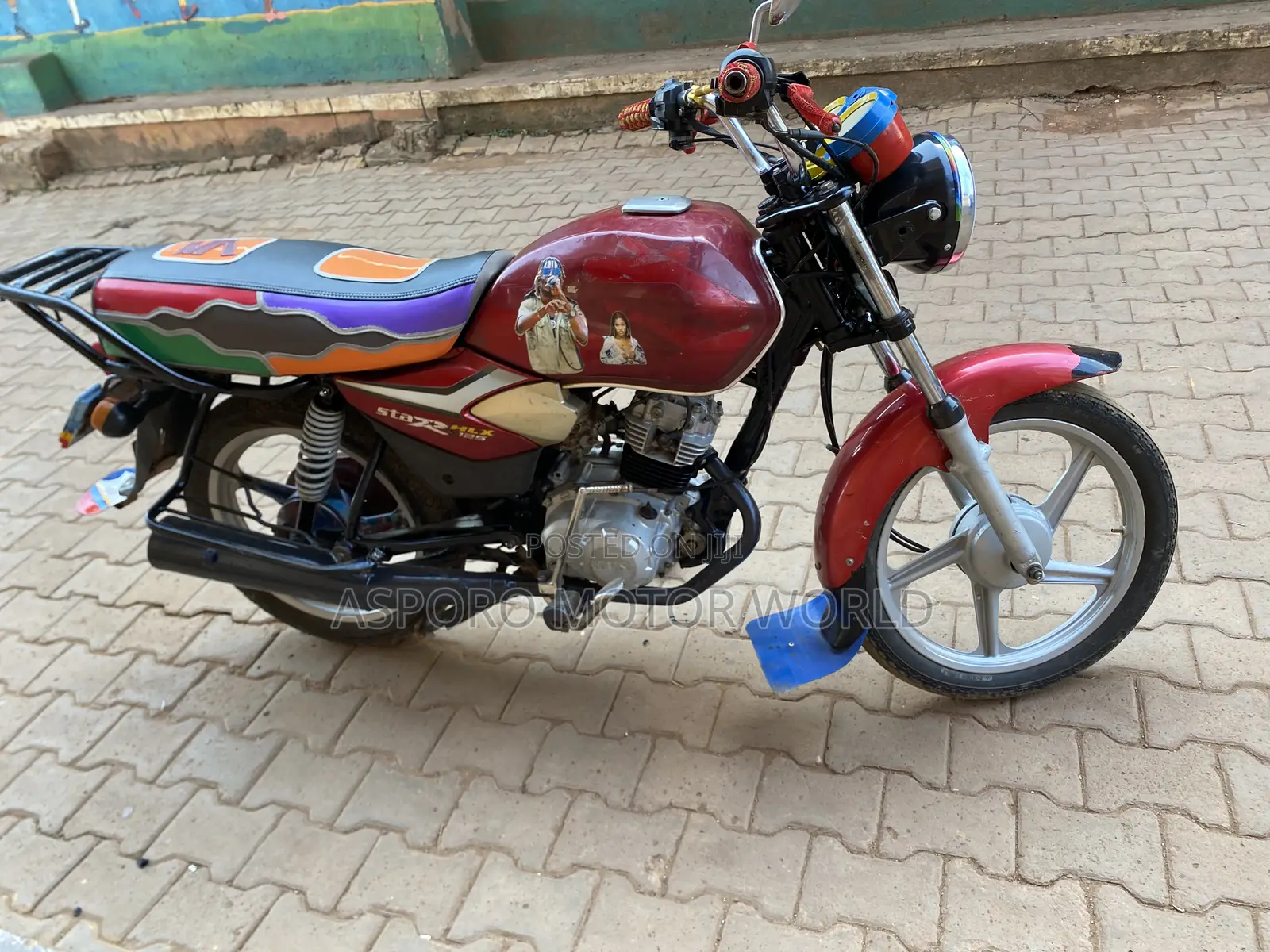 TVS HLX 125 2021 Red
