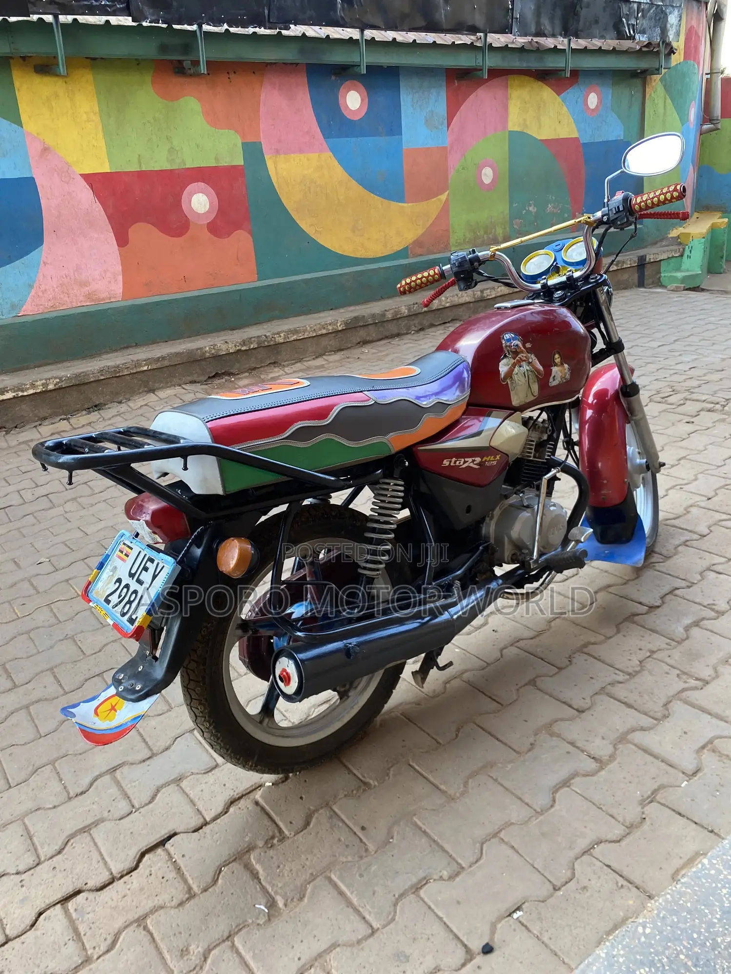 TVS HLX 125 2020 Red