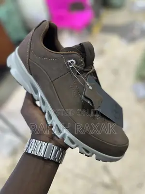 Original Men’S Coffee Brown Ecco Smart Casual Leather Sneakers