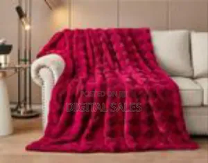 Luxurious Ribbed Faux Fur Throw Blanket