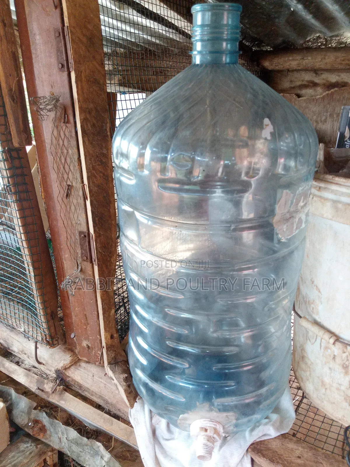Rabbit Drinking Water Tank 20 LTRS