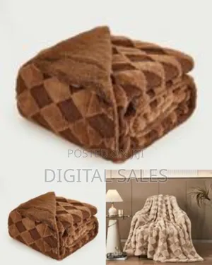 Luxurious Ribbed Faux Fur Throw Blanket