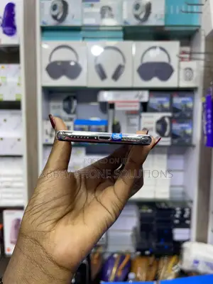 Apple iPhone X 64 GB White