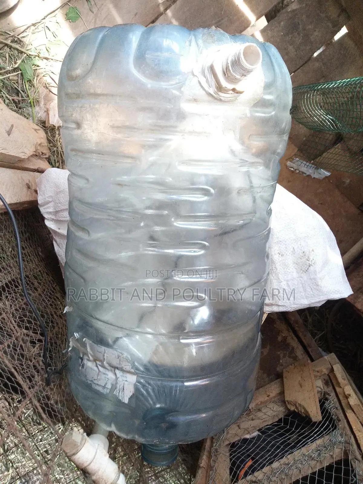 Rabbit Drinking Water Tank 20 LTRS
