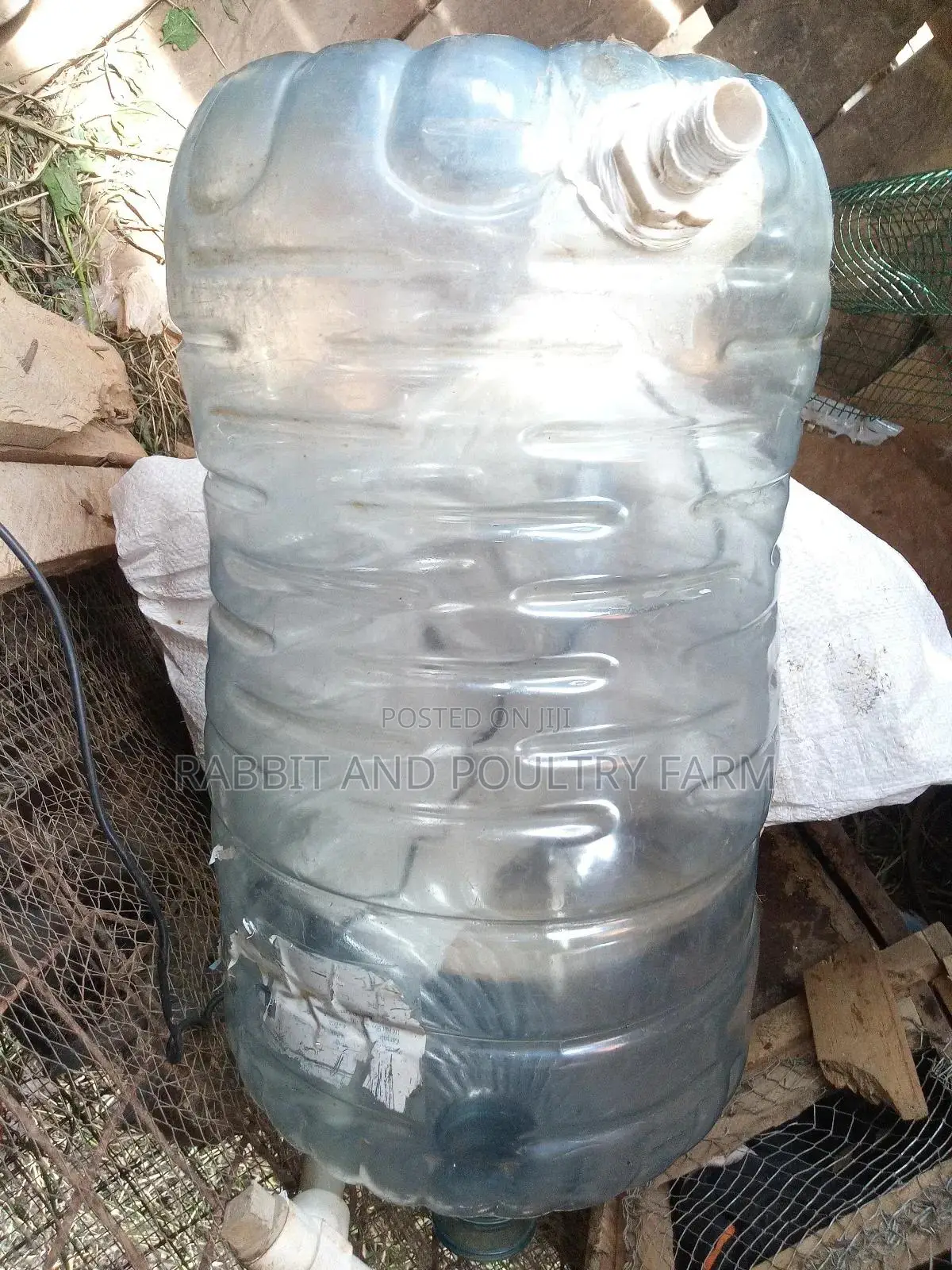 Rabbit Drinking Water Tank 20 LTRS
